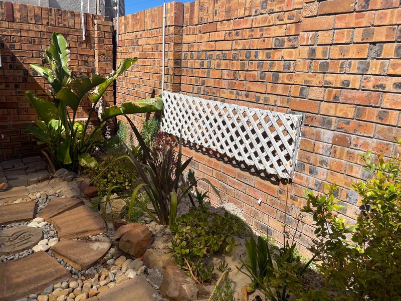 To Let 2 Bedroom Property for Rent in Costa Da Gama Western Cape